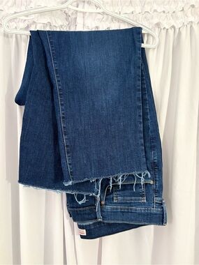 Levi’s frayed hem jeans